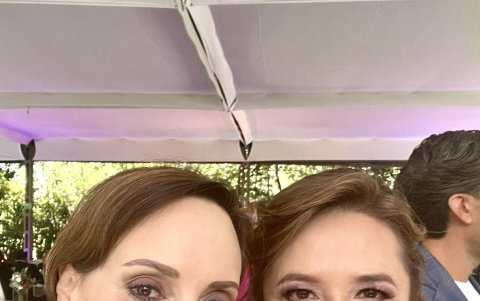 Lilly Téllez junto a Xóchitl Gálvez, candidata a presidenta de México y opositora de AMLO.