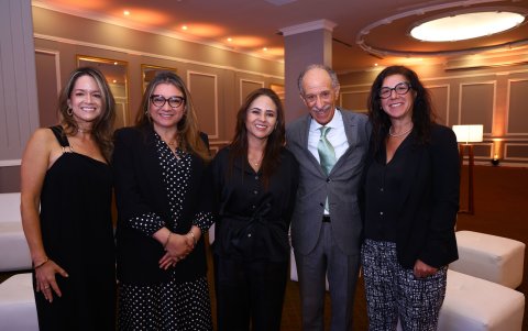 Verónica Ponce, Diva Altamirano, Pierangela Sierra, Roque Sevilla  y Paula Auerbach.