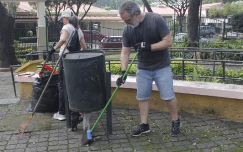 En algunas ocasiones los mismos residentes han hecho limpieza del área en Ceibos