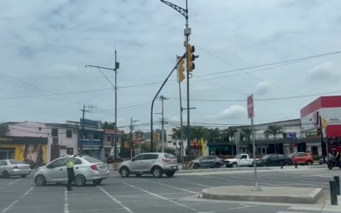 En la avenida Francisco de Orellana se observa la presencia de vigilantes, pero la ciudadanía alerta que son insuficientes, teniendo en cuenta la circulación en esta ruta.