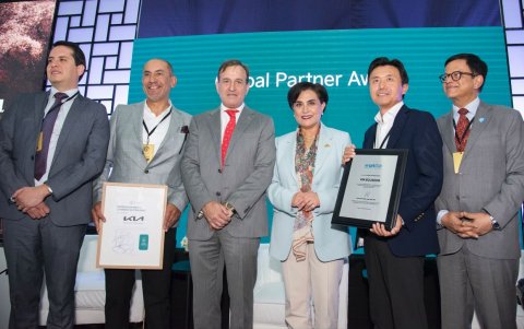 Francisco Aguirre, Ricardo Rosales, Ricardo Dueñas, Gabriela Sommerfeld, Steve Lee y Nikhil Seth.