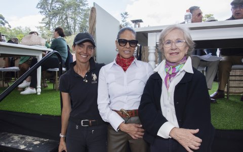Carolina Espinosa, Mónica Moreno y Priscila Freile.