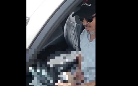 Quito. El agresor quedó grabado en un video que circuló en redes sociales.