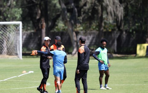 Josep Alcácer resaltó que tiene opciones para suplir las bajas.