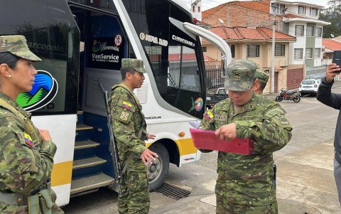 El material electoral llegará a los 264 recintos electorales para la jornada democrática del domingo.