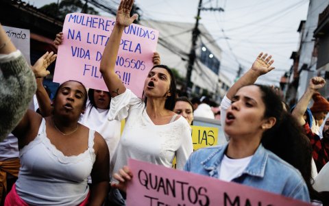 Habitantes de la favela de Paraisópolis, en Sao Paulo, se manifestaron este jueves para pedir por la paz.