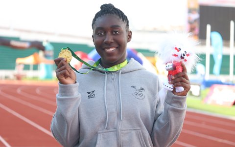 La deportista con la medalla de oro que ganó en los Bolivarianos de la Juventud.