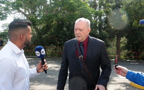 El abogado Jürgen Mossack llegando a una audiencia.