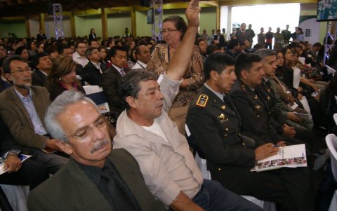 Pólit convocaba a las audiencias públicas, en las que ciudadanos denunciaban casos de corrupción.