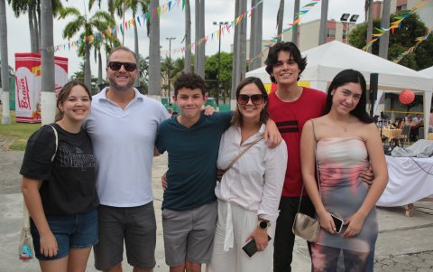 Luciana Naranjo, Santiago Naranjo, Nicolás Naranjo, Adriana de Naranjo, Luis Herrera y Melina Rohón.