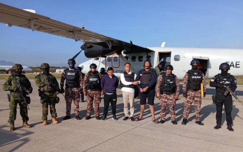 Hecho. En redes sociales se divulgó la imagen del expresidente del Consejo de la Judicatura y alias Invisible en su llegada a Guayaquil y posterior encierro en La Roca.