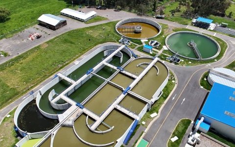La planta de tratamiento de aguas servidas tiene un avance del 97%. Está pendiente la fase de pruebas.