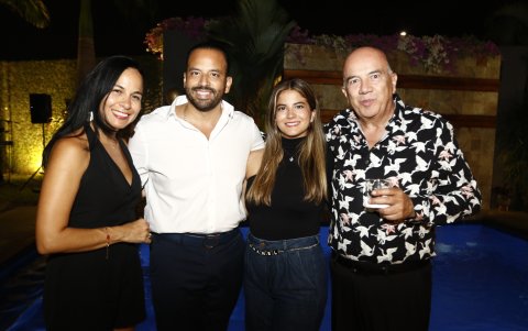 Gianella Quijano, Armando Quijano, María Rosa Quijano y Armando Quijano Dávila.