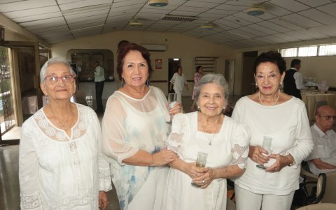 Luisa León, Gina Traverso, Delia de Solano y Gladys Haboud.