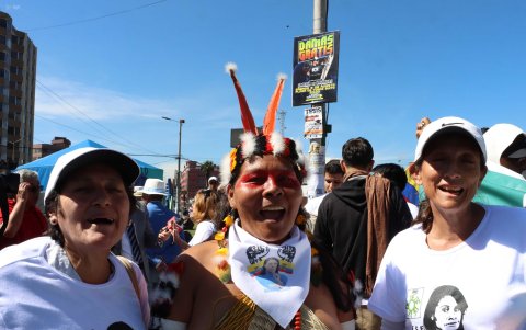 Entre los participantes había personas de comunidades de la Amazonía y de la Sierra, quienes respaldaban a la fiscal Salazar.