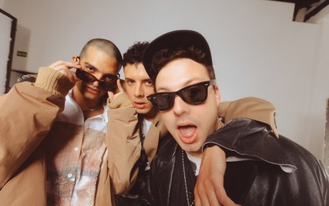 Usted señálemelo  para EXPRESIONES.