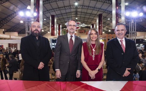 José Morales, Roberto González, Caridad Vela y Henry Yandún.