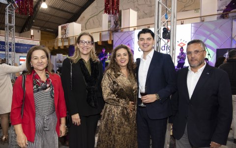 Trinidad Sotomonte, Carolina Balmaseda, Cecilia Tello, Martín Wagner y Víctor Guerrero.