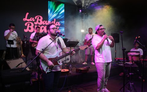 La Banda Brava sobre el escenario.