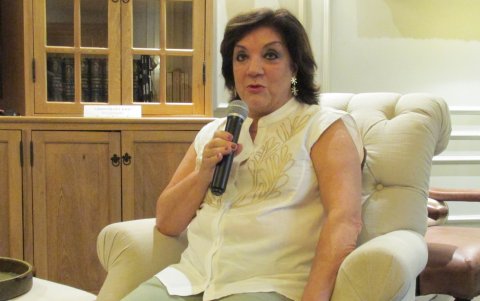 Laura Surraco, la esposa de Roberto Canessa, también estuvo presente en el conversatorio.