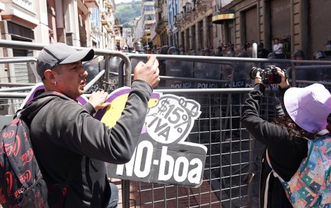 En Quito, la marcha registró enfrentamientos entre los manifestantes y la Policía Nacional.