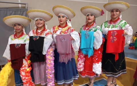 El primer grupo folclórico que nació en Playas con 30 años de trayectoria