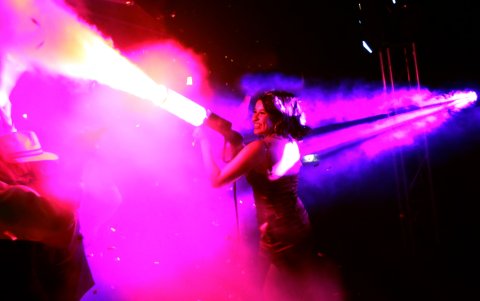 En la fiesta no faltaron los fuegos artificiales y el amplio repertorio musical del Dj Jerry Erazo que hizo bailar a todos.