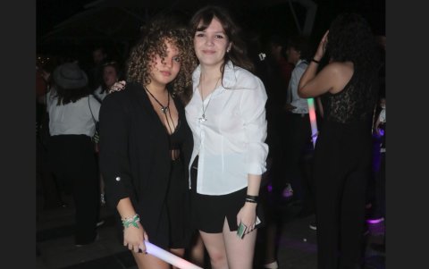 Analía Endara y Belén Apolo.