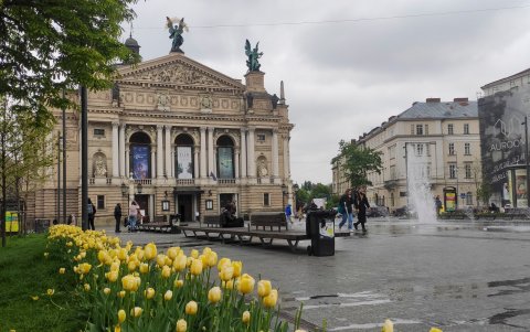 Fortaleza. Todo el mundo necesita algo que le ayude a escapar de la realidad de la guerra.