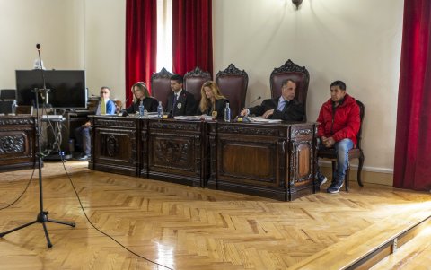 Un momento del juicio que se sigue contra el hombre acusado de asesinar a su expareja en Almonacid (Toledo), este lunes en la Audiencia Provincial en Toledo.