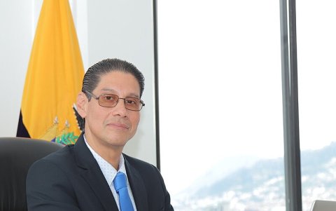 César Martín, ministro de Telecomunicaciones.