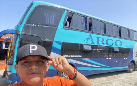 Límber Pillajo cuando tomó en bus en Perú.