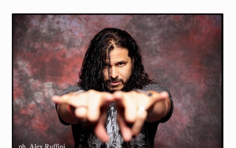 Jeff tiene más de cien discos a su haber, con sus diferentes bandas y como solista, además de un sinnúmero de colaboraciones con otros proyectos.