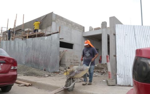 Así lucía la obra en septiembre pasado, justo cuando debía entregarse.