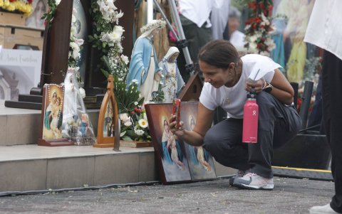 Recuerdos. Las personas aprovechaban la actividad para tomar fotografías.