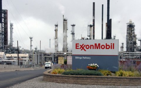 Empresa.- La fachada de la compañía Exxon Mobil.