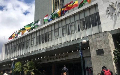 Ente.- El edificio del Banco Central de Ecuador.
