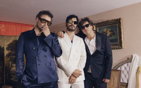 Imagen promocional del tema No molestar del disco Panorama.