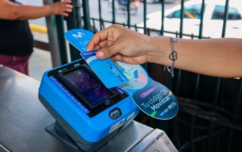 El proceso no tiene costo si lo saca por primera vez. Es rápido.