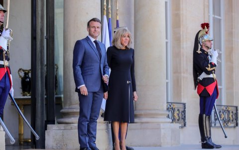 Macron y su esposa reciben en El Elíseo a Noboa y a Valbonesi antes de viajar a España.