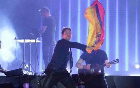 Ondeó la bandera del Ecuador en gran parte del escenario.