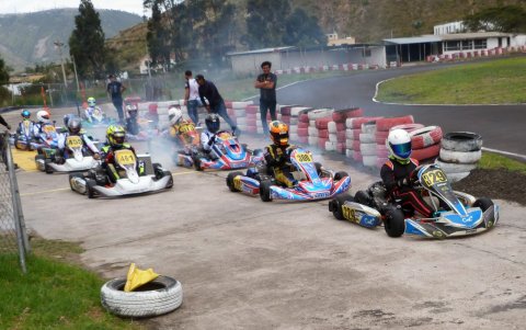 La primera válida del Campeonato Nacional IAME X30 se realizó en la pista Dos Hemisferios de Quito.