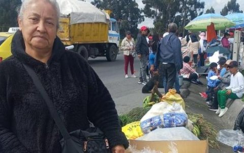 Familiares de presos llevaron víveres para que puedan alimentarse.
