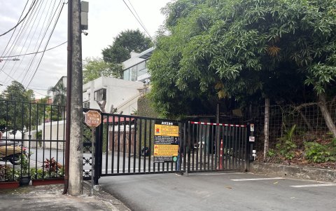 Acceso. La gente no puede subir al mirador Bim Bam Bum. Se debe crear un ingreso adicional para el público.