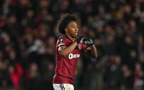 Ángelo Preciado se ganó el cariño de los hinchas de Sparta Praga con buenas actuaciones.