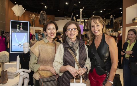 Rocío de Gordillo, Sandra de Andrade y Mariana de Arancedo.