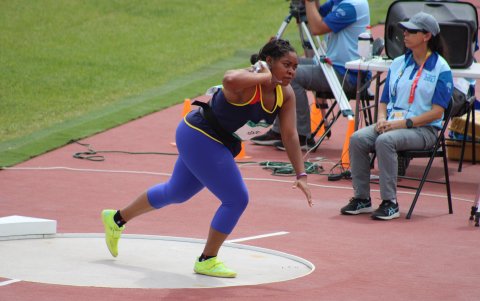 Poleth Mendes, medallista olímpica, fue vicecampeona en lanzamiento de bala.
