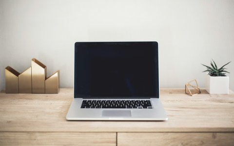 Proteger los datos financieros es una prioridad máxima, dado el aumento de los ataques cibernéticos y las brechas de seguridad.