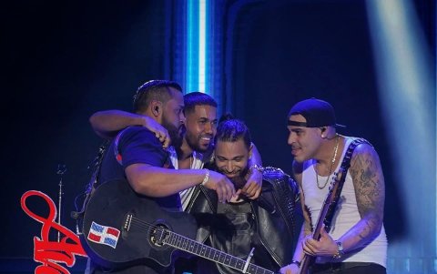 Aventura en uno de sus shows de reencuentro en el 2021.