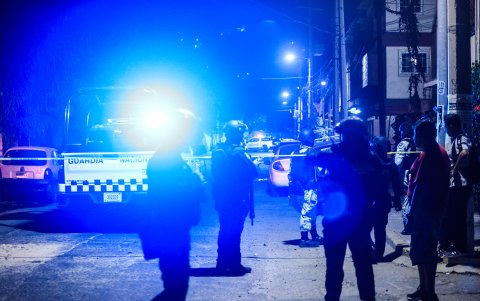 Autoridades mexicanas contabilizaron este martes al menos 12 muertos, incluyendo tres mujere.